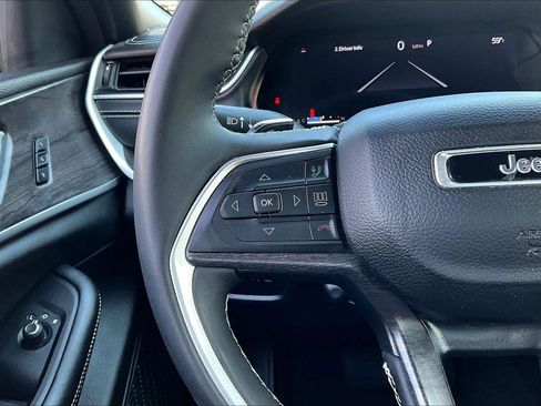 Used 2024 Jeep Grand Cherokee L Limited w/ Luxury Tech Group II image 18