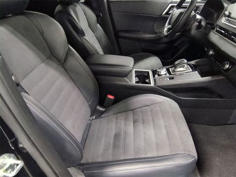 Used 2024 Mitsubishi Outlander SE image 8