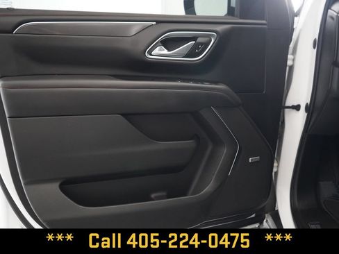 Used 2022 Chevrolet Suburban RST w/ Sport Performance Package AWD/4WD image 14