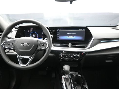 Used 2026 Chevrolet Trax LT w/ Driver Confidence Package FWD image 18
