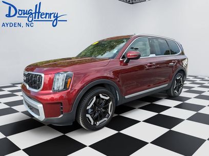 Used 2023 Kia Telluride EX w/ EX Captain's Chair Package