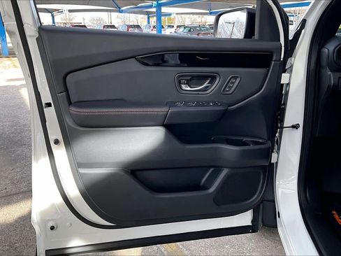 New 2026 Honda Pilot TrailSport image 10