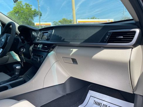 Used 2016 Kia Optima LX image 16