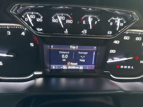 Used 2023 GMC Sierra 2500 AT4 image 42