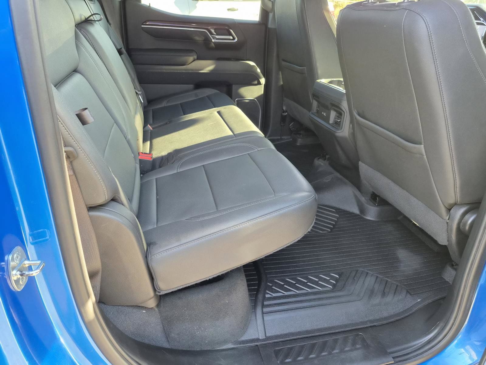 Used 2022 Chevrolet Silverado 1500 RST AWD/4WD image 11