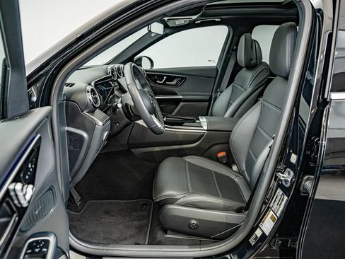 Certified 2026 Mercedes-Benz GLC 300 4MATIC image 31
