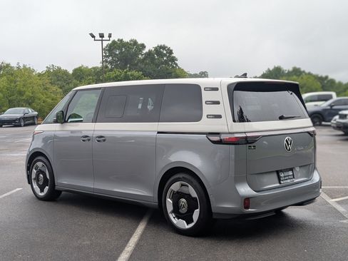 Used 2025 Volkswagen ID. Buzz Pro S Plus RWD image 7