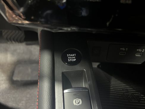 New 2026 Nissan Kicks SR FWD image 30