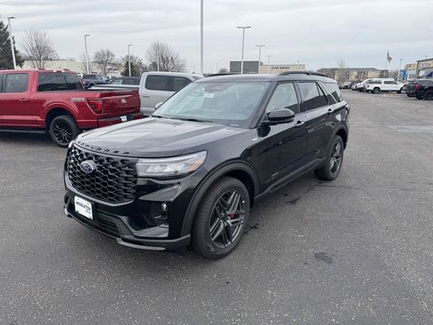 New 2026 Ford Explorer ST-Line w/ ST-Line Street Pack image 7