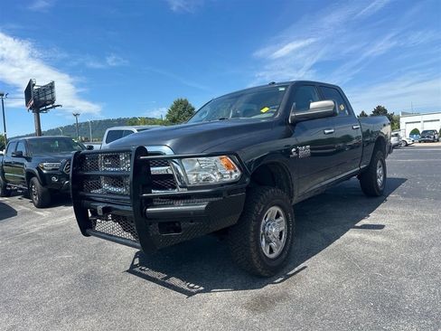 Used 2018 RAM 2500 SLT AWD/4WD image 1