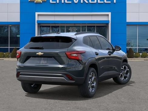 New 2026 Chevrolet Trax LT FWD image 4