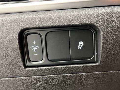 Used 2024 Kia Sorento S FWD image 57