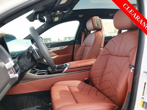 Used 2025 BMW i7 M70 w/ Executive Package image 17