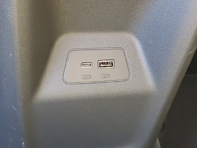 Certified 2025 Buick Envision Preferred AWD/4WD image 12