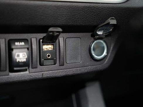 Used 2019 Toyota Tacoma SR5 image 30