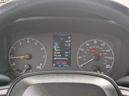 Used 2025 Toyota Corolla LE image 18