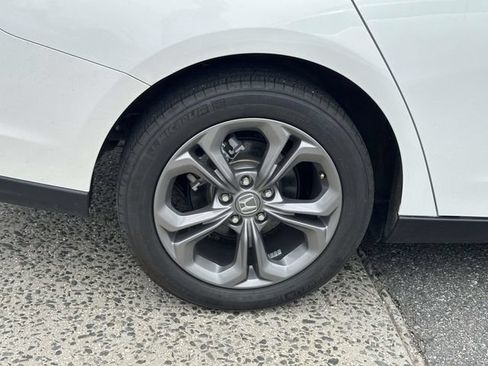 Used 2024 Honda Accord EX image 9