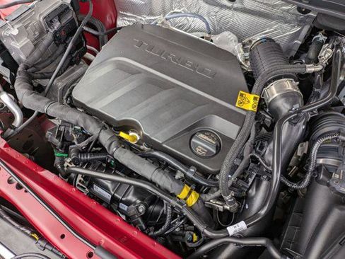 New 2026 Chevrolet Trax LT w/ Sunroof Package image 28