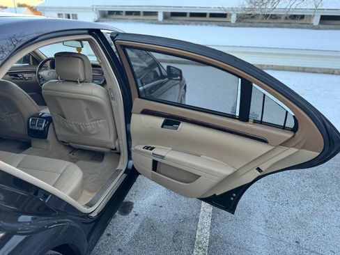 Used 2013 Mercedes-Benz S 550 S 550 4MATIC Sedan 4D image 16