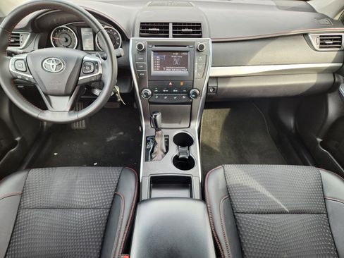 Used 2015 Toyota Camry SE image 37