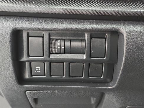 Used 2019 Subaru Crosstrek 2.0i Premium image 25