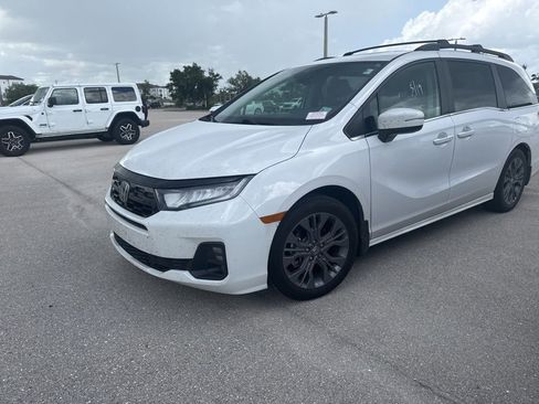 Used 2025 Honda Odyssey Touring image 8