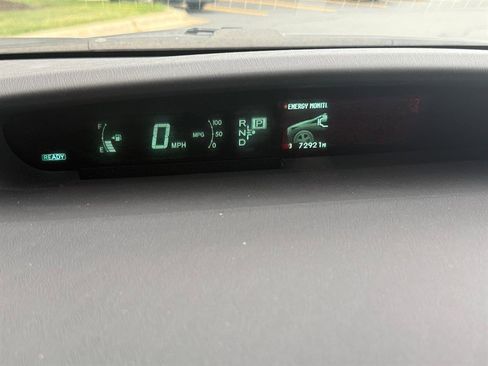 Used 2014 Toyota Prius Two FWD image 17