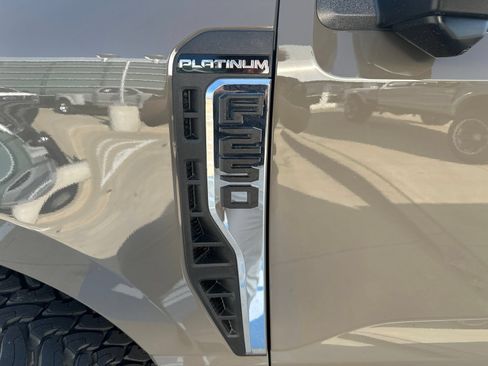 Used 2026 Ford F250 Platinum w/ Platinum Plus Package AWD/4WD image 12