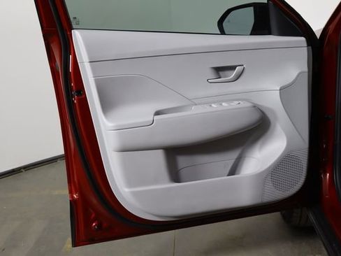 Used 2026 Hyundai Kona SEL Sport FWD image 18