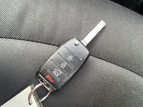 Used 2016 Kia Soul + w/ Audio Package image 25