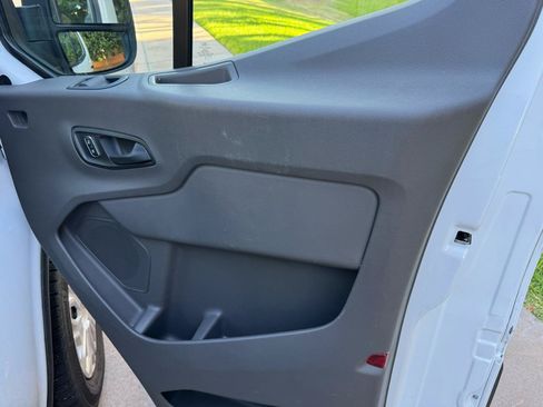 Used 2025 Ford Transit 250 Low Roof w/ Exterior Upgrade Package RWD image 27