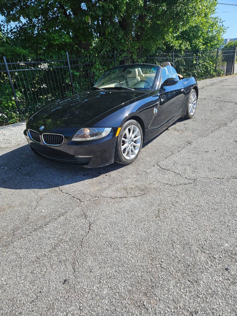 Used 2006 BMW Z4 3.0i RWD image 64