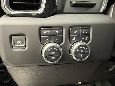 Used 2024 GMC Sierra 2500 Denali w/ Denali Reserve Package image 15