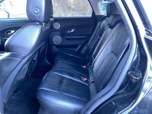 Used 2017 Land Rover Range Rover Evoque SE Premium image 10