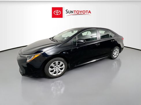 Used 2025 Toyota Corolla LE image 9