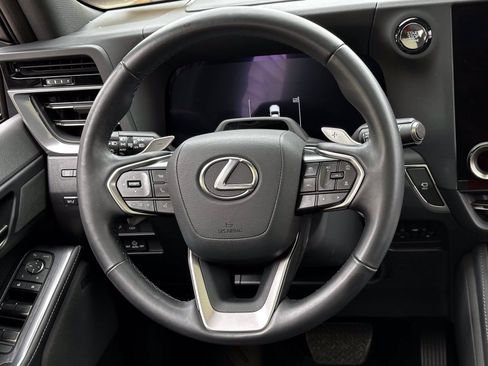 Used 2025 Lexus GX 550 w/ Accessory Package (2T) AWD/4WD image 21