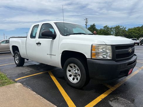 Used 2010 Chevrolet Silverado 1500 W/T RWD image 4