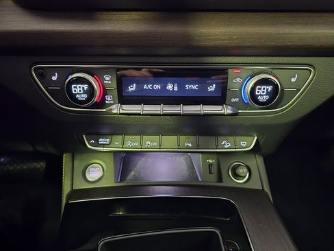 Used 2023 Audi Q5 2.0T Premium Plus w/ Premium Plus Package image 19