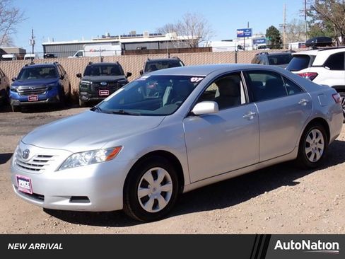 Used 2007 Toyota Camry LE image 1