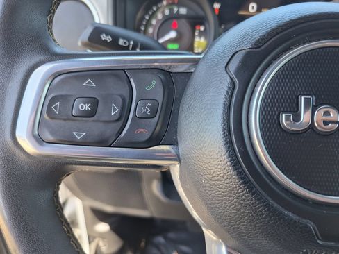 Used 2024 Jeep Wrangler Unlimited Sahara AWD/4WD image 18