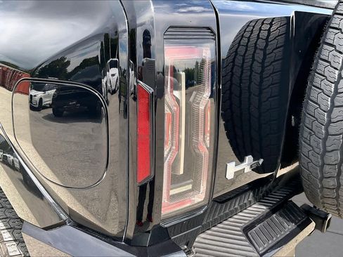 Used 2024 GMC Hummer EV 2X AWD/4WD image 25
