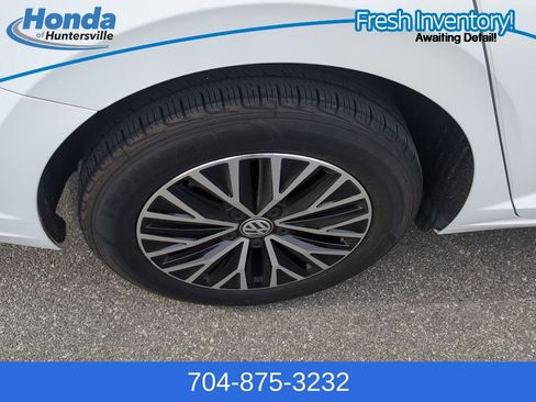 Used 2021 Volkswagen Jetta S w/ Driver Assistance Package image 10