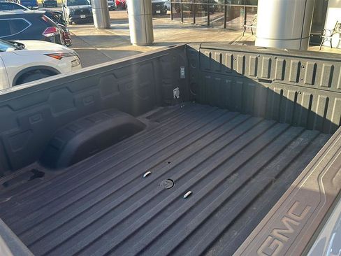 Used 2024 GMC Sierra 2500 AT4 w/ AT4 Premium Plus Package image 12