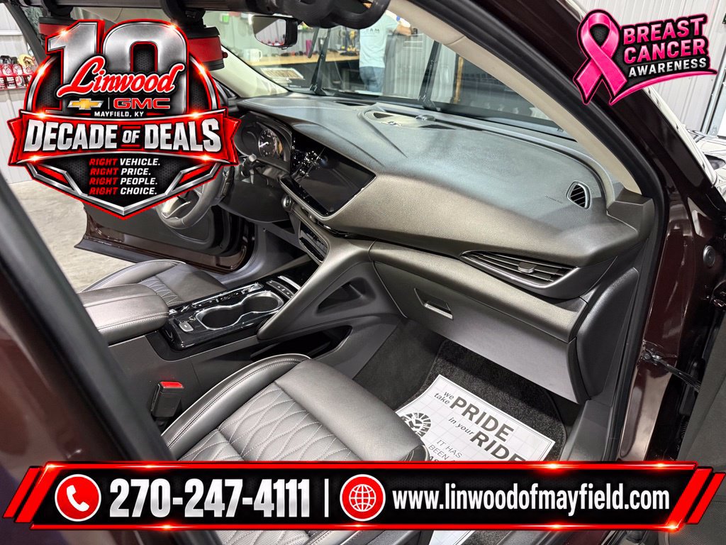 Used 2023 Buick Envision Avenir FWD image 30