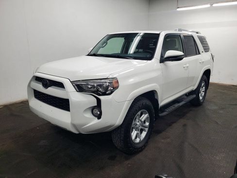 Used 2018 Toyota 4Runner SR5 Premium AWD/4WD image 1