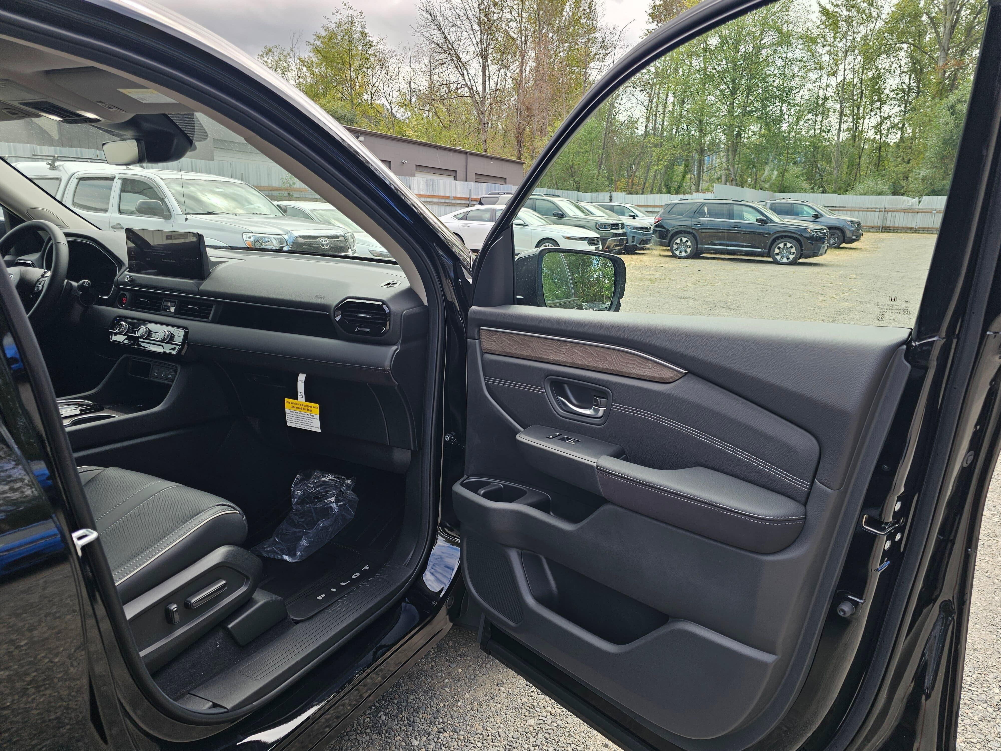 New 2026 Honda Pilot Elite image 12