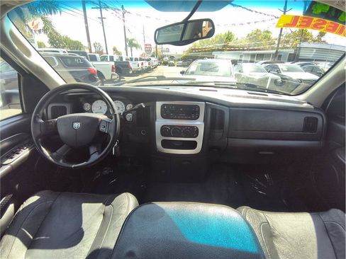 Used 2004 Dodge Ram 2500 Truck SLT w/ Trailer Tow Group RWD image 6