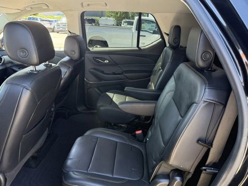 Used 2018 Chevrolet Traverse RS image 19