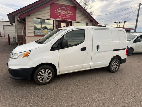 Used 2015 Chevrolet City Express LT image 2