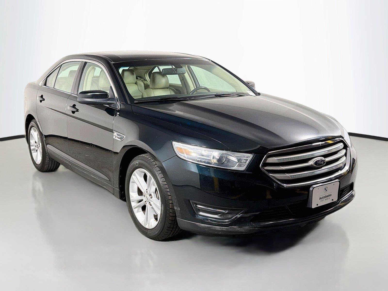 Used 2014 Ford Taurus SEL w/ Equipment Group 201A FWD image 4
